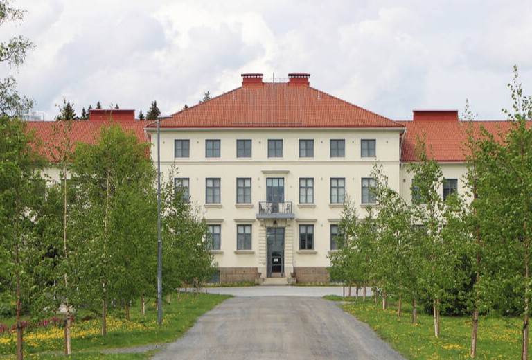 Björkenheimin hostelli ja puistotie
