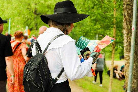 Käsiohjelma.