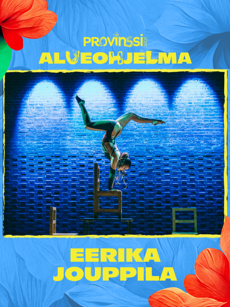 Eerika Jouppila seisoo käsillä tuolitornin päällä.